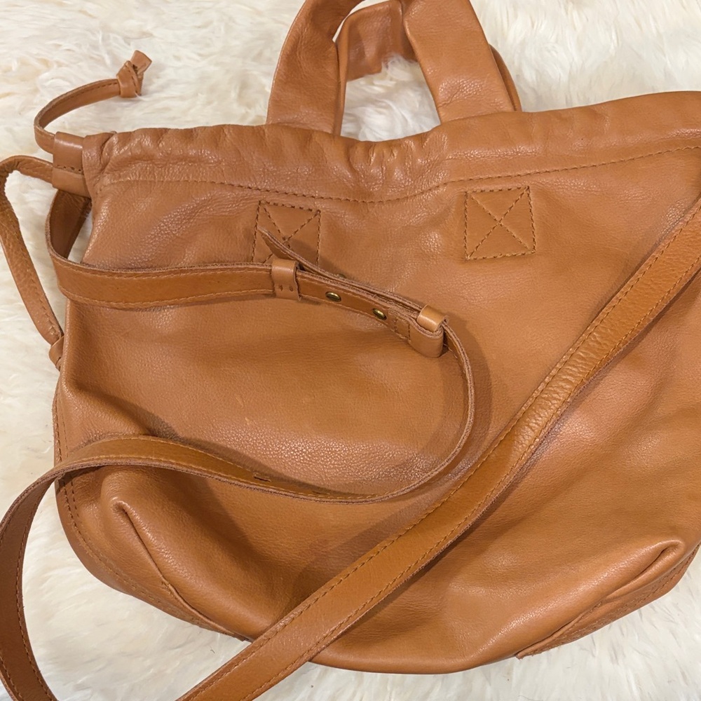 Madewell Tan Leather Women's Crossbody Drawstring Bag, New without tags